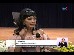 Akan dicari umur adik anda ketika anda berusia 4 tahun yaitu umur adik anda adalah setengah dari umur anda didapat. Laporan Khas Saloma Ikon Fesyen Wanita Melayu 17 Nov 2017 Youtube