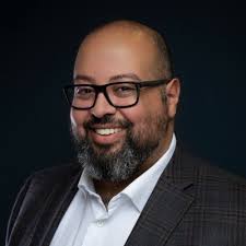 Packed house at mHUB for Haven Allen's opening remarks at the 2024 HardTech  summit sponsored by West Monroe. Looking forward to a day of exploring  innovators in manufacturing in Chicago!