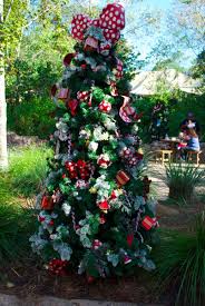 Trees In Camp Minnie Mickey Disney Christmas Tree Minnie Christmas Mickey Mouse Christmas Tree