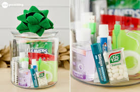 Once you begin to feel that cold chill in the air you know that it is winter and it's time to think of these 5 mason jar gifts are perfect for everyone on your holiday gift giving list! 10 Unique Gift Ideas For An Amazing Gift In A Jar