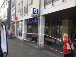 Solingen Deutsche Bank Schliesst Die Sb Filiale In Wald