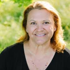 Lori Burrows's Instagram, Twitter & Facebook