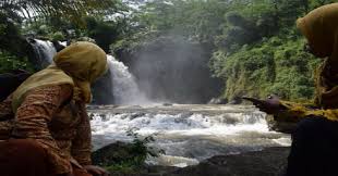 Formulir kontak nama email * pesan *. Curug Penisihan Pesona Air Terjun Tersembunyi Okezone Travel