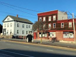 Real estate agents affiliated with coldwell banker are independent contractor sales associates and are not employees of. Homes For Sale In Mystic Ct William Raveis Real Estate
