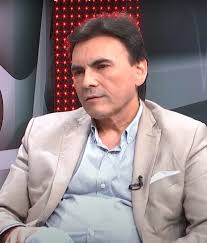 Felipe Acosta disputará la Gobernación paranaense