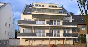 Sie beeindruckt mit einer intelligenten aufteilung, durch das große wohnzimmer mit einer sonnigen terrasse und den blick in die natur. 3 Zimmer Wohnung Zu Vermieten Rheinaue 53 46535 Dinslaken Wesel Kreis Mapio Net