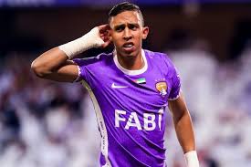 رحيمي يعاود التألق في فريق العين