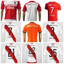 Boca juniors 2021 icon retro trikot veröffentlicht. Grosshandel Thailand River Plate Trikot 2017 2018 Fussballverein 8 Sanchez 9 Cavenaghi 7 Mora Fussballtrikot Spieler Version 19 Teo 35 Simeone 10 Lanzini Von Fanatic Sport 11 7 Auf De Dhgate Com Dhgate