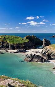 Kynance Cove Beach Retreats Cornwall Places To Visit Cornwall England Places To Go