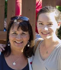 Linda Wooden's Instagram, Twitter & Facebook