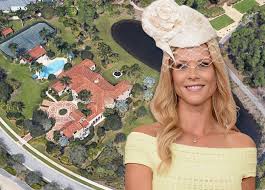 Located in seminole landing, a private, gated community located on the atlantic ocean and next to seminole golf club, the property totals about 25,878 square feet. Tiger Woods Ex Elin Nordegren Buys Palm Beach Gardens Home