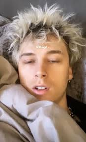 Pin de Addison Weaver em bae