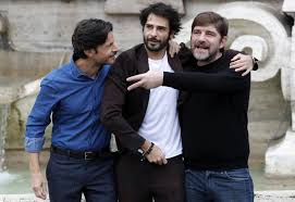 La coppia aveva due figli di 6 e 2 anni. Yviqydor8pjg0m