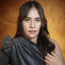 Aida Padua's Instagram, Twitter & Facebook