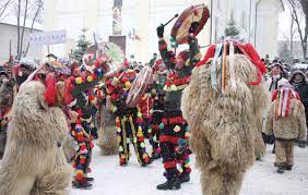 Draga iarnă ne oferă în fiecare an cele mai îndragite tradiții și obiceiuri. Winter Tradition In Bucovina Part Of Me Steemit