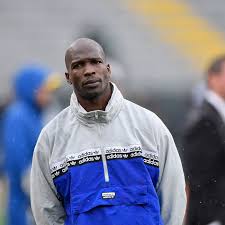 Former nfl star chad 'ochocinco' johnson called out conor mcgregor moments after he was sent hurtling to the canvas in his showdown with brian maxwell. Midnight Mania Former Nfl Star Chad Johnson To Box On Floyd Mayweather Vs Logan Paul Undercard Mmamania Com