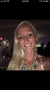 Cindy Mansur's Instagram, Twitter & Facebook