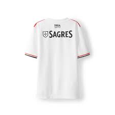 As benfica sought a way to provide playing time for their youth and reserve players, they created a b team in 1999. Store Sl Benfica