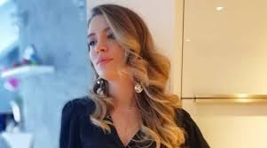 Irmak arıcı, 2019 yılından bu yana müzik piyasalarında yer alıyor. Irmak Arici Boy Kilo Kimdir Nereli Yasi Burcu Sac Ve Goz Rengi Magazintur