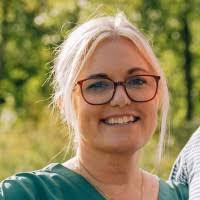 Amy Steiger's Instagram, Twitter & Facebook