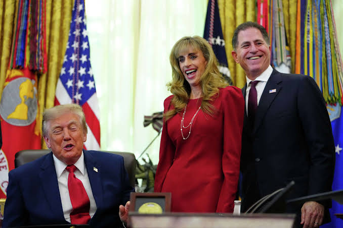 Susan Dell Viral Oval Office Appearance: Who Is Michael Dell's Wife, Why Is  Everyone Talking About Her, and What Did Donald Trump Say? – Kindness  Society