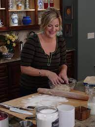 Trisha S Cooking With A Master Bbq Er Tomorrow On Trisha S Southern Kitchen Tune In At 10 30am Et Trisha Yearwood Recipes Trisha S Southern Kitchen Gee Recipe