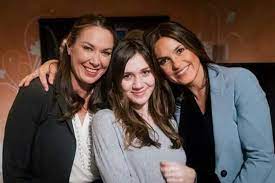 With season 21 currently airing, law & order: Hey Ladies Law And Order Svu Law And Order Svu