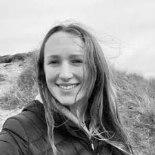 Holly Clayton (@_HollyClayton)