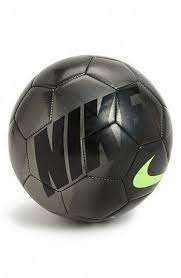 Tips And Tricks To Play A Great Game Of Football Pelota De Futbol Balones Balones Nike
