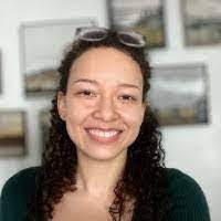 Desiree Nuzzi's Instagram, Twitter & Facebook