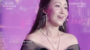 Amy Maude Helfer sings Puccini “O mio babbino caro,” G major