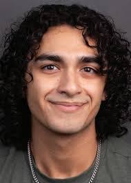 Krista Mcleod's Instagram, Twitter & Facebook