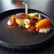 Berries Chocolate Cake Beautiful Work By Dasha She Chefsofinstagram Www Chefsof Com C Fine Dining Desserts Gourmet Food Plating Food Plating