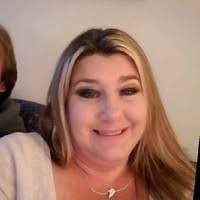 Lynnette Thompson's Instagram, Twitter & Facebook