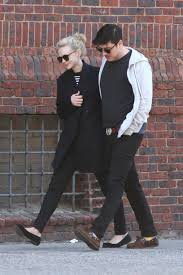 10 at l.a.'s staples center to support husband marcus mumford and his band mumford & sons — and was overcome with pride. Carey Mulligan Admits Her First Meeting With Jay Z Went Really Badly Marcus Mumford Carey Mulligan Marcus Mumford Carey Mulligan