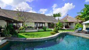 Villa candi kecil tiga has four bedrooms that offer the comforts of home along with the hospitality of a hotel. Villa Damai Kecil Seminyak 3 Bedrooms Best Deals