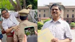 Former ips officer amitabh thakur (photo| twitter screengrab) by namita bajpai. Hmslqng0upeb4m