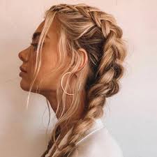 Visualizza altre idee su capelli spettinati, capelli, acconciature. Giocare Con Gli Accessori Si Puo In Bellezza
