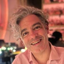 Hilary Beyer's Instagram, Twitter & Facebook