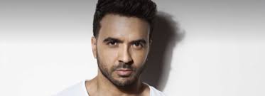 ˈlwis ˈfonsi), is a puerto rican singer, musician and songwriter. Luis Fonsi Prasentiert Uns Eine Neue Version Des Klassikers Let It Snow Songtexte Com
