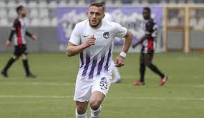 28 maçta 11’de forma verdim. Baris Alper Yilmaz Videolari Carynpritchard