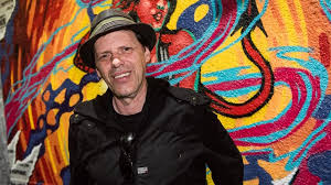 Los callejeros, en cambio, no tienen tanta suerte: Pil Trafa Le Respondio A Sara Stewart Brown En R P Fm Rock Pop 95 9