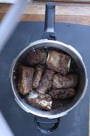 It consists of a pot or cauldron with a locking lid that has a tight seal to confine the pressure inside the pot. The Bitten Word Pressure Cooker Beef Short Ribs