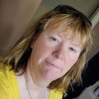 Caroline Windsor's Instagram, Twitter & Facebook