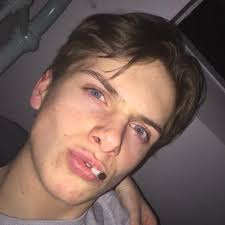 Nike air max, fair condition, size 8 bought for 120...