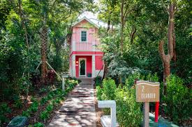 Playa largo resort & spa is everything you'd want in an upscale keys getaway. Island Inspiration At Playa Largo Resort Spa Vue Magazine