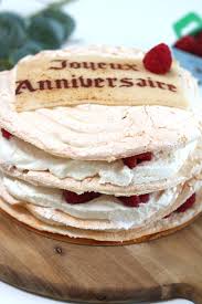 Gateau Meringue Citron Framboises Facon Layer Cake Recette Gateau Meringue Gateau Gateau D Anniversaire Leger