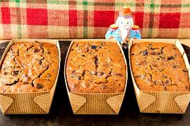 Combine dried fruits, candied ginger and both zests. Alton Brown Fruit Cake The Beloved S Version Pastry Chef Online