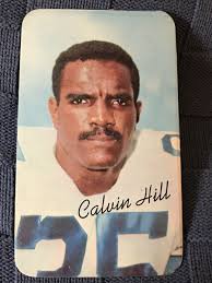 1970 Topps Super Football Card #28 Calvin Hill-Dallas Cowboys.