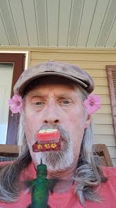 Some frames from my petunia-bait experiment.